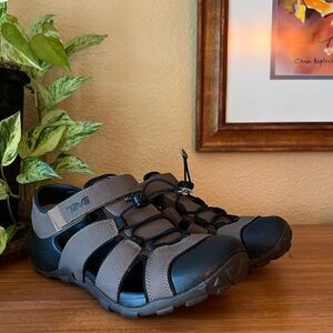 Teva Men’s Flintwood Sandal 9 EUC